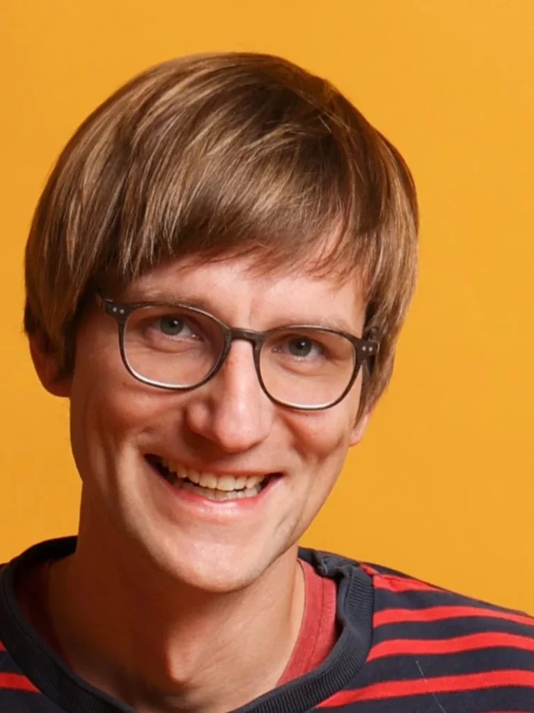 Ben Freiberg erklärt Cloud-Architekturen für Kunden bei Amazon Web Services.