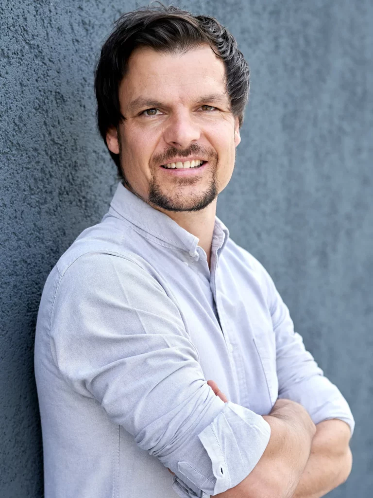 Michael Vollmann – Europe Lead Education bei Amazon mit Fokus auf Bildung und gesellschaftliches Engagement.